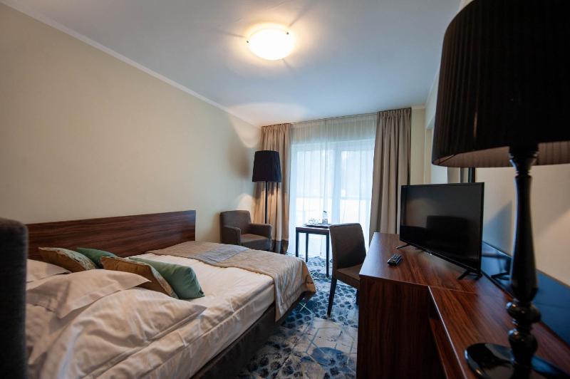 Small Double Room image 2