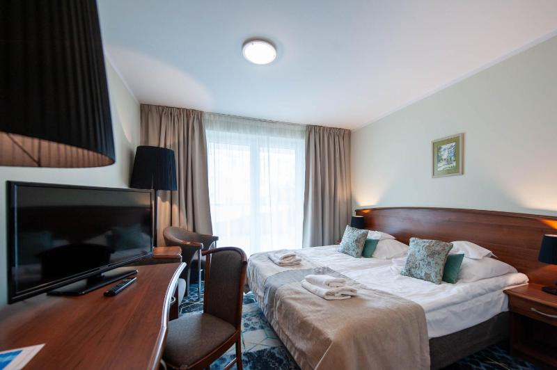 Double Room image 3