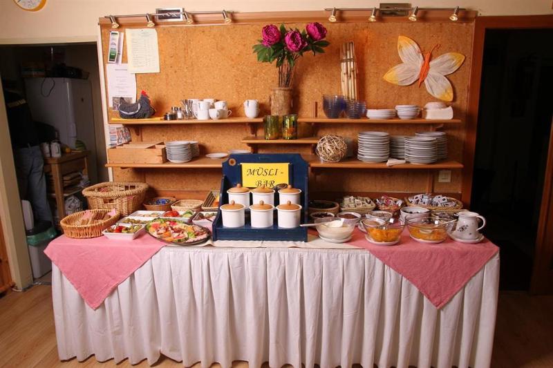 Twin Room with Shower image 3