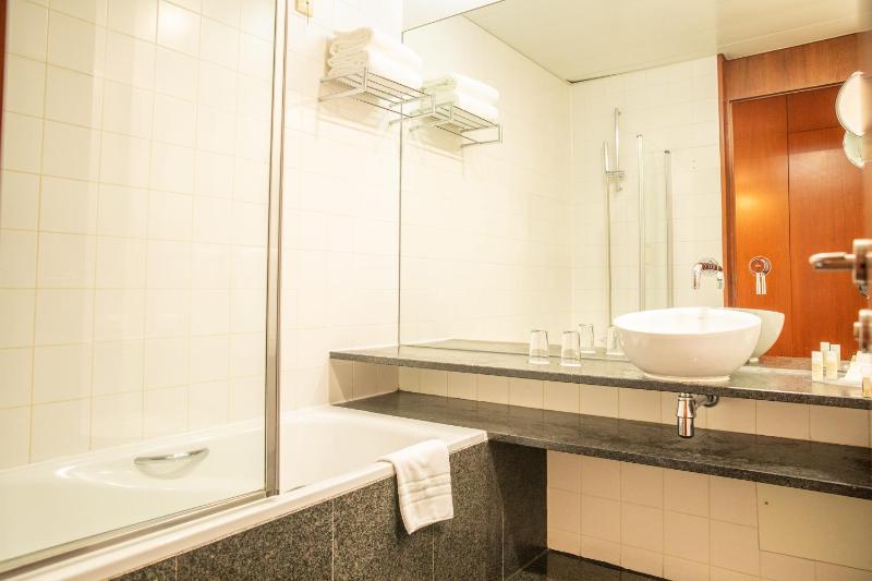 Standard Single Room image 2