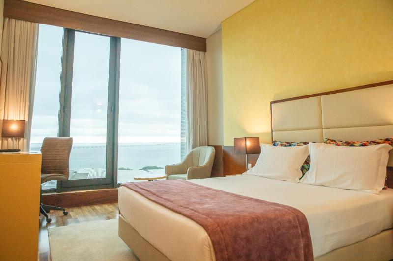 Standard Single Room image 4