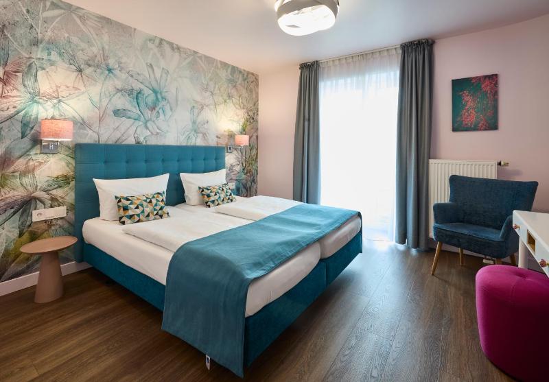 Double Room image 3