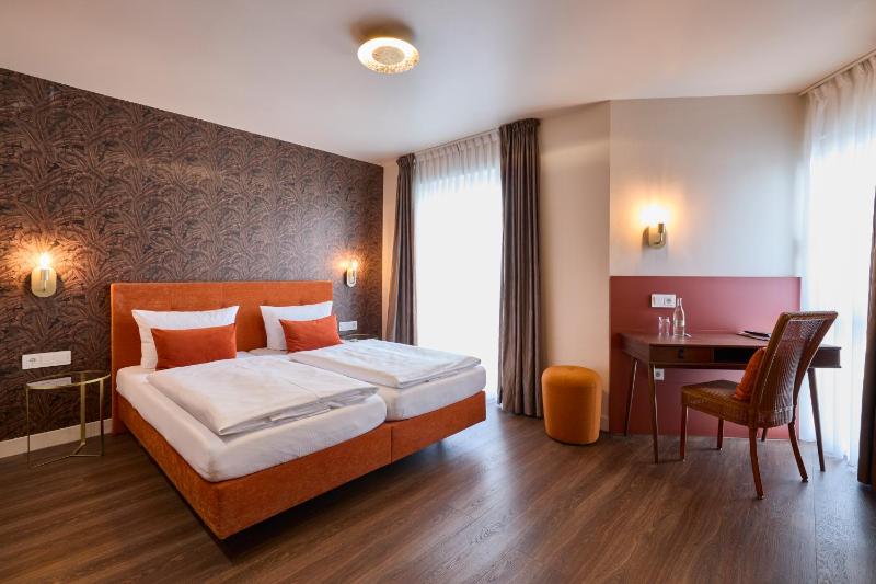 Double Room image 2