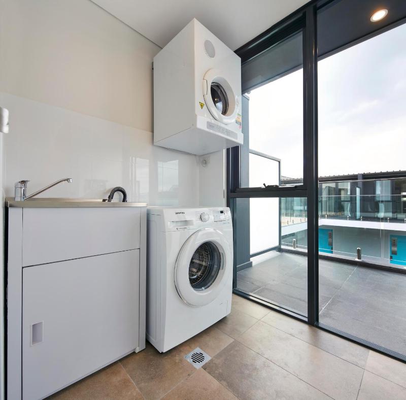 Three Bedroom Apartment image 4