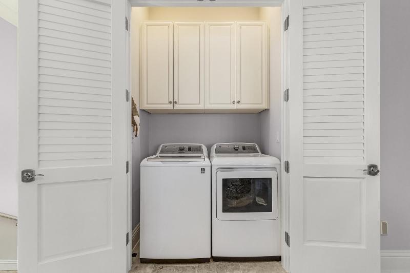 260 Coastal Luxe Retreat- 5BD 45BA Pool & Spa Water Views home - image 17