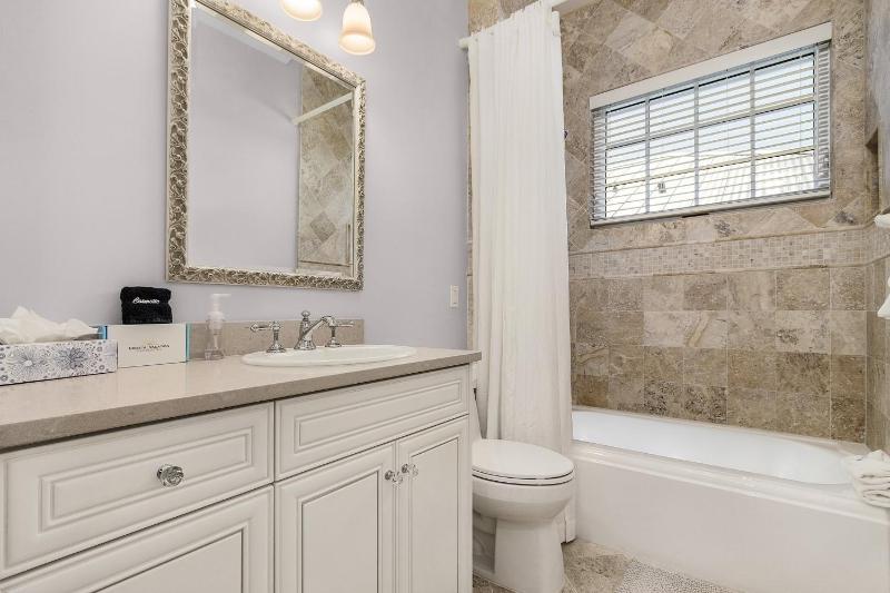 260 Coastal Luxe Retreat- 5BD 45BA Pool & Spa Water Views home - image 31