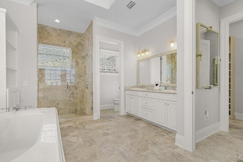 260 Coastal Luxe Retreat- 5BD 45BA Pool & Spa Water Views home - image 43