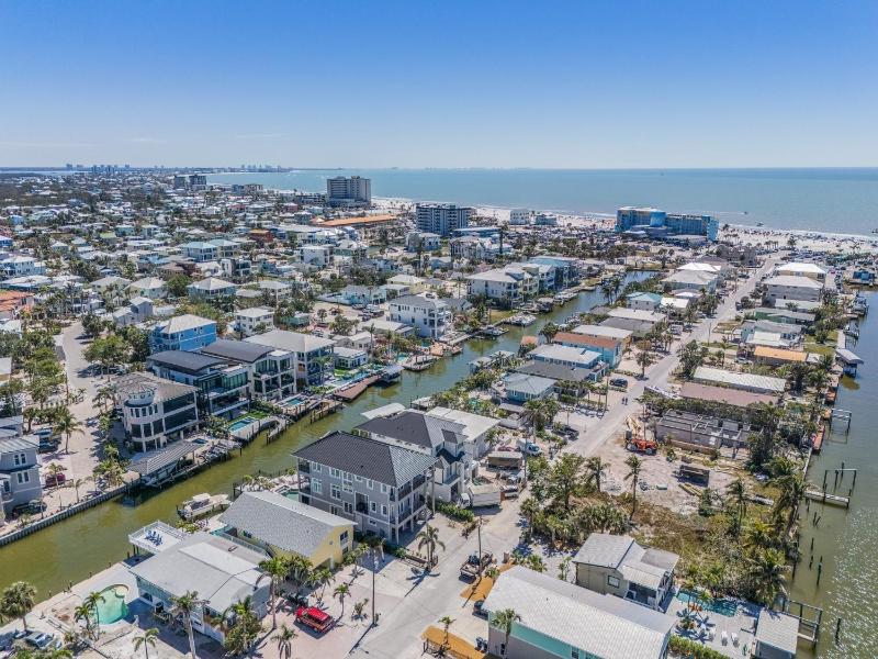 260 Coastal Luxe Retreat- 5BD 45BA Pool & Spa Water Views home - image 20
