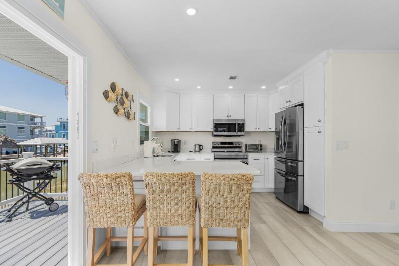 920 Bay Breeze Bungalow- Stunning Bay View Home with Heated Pool! home - image 26