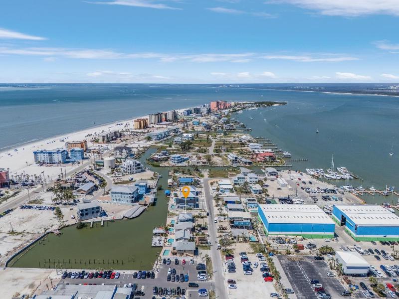 920 Bay Breeze Bungalow- Stunning Bay View Home with Heated Pool! home - image 4