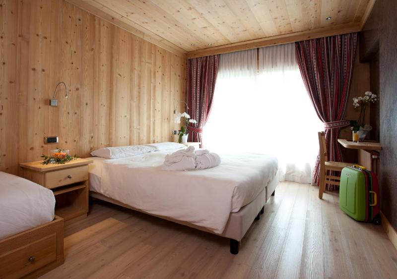 Superior Quadruple Room image 1