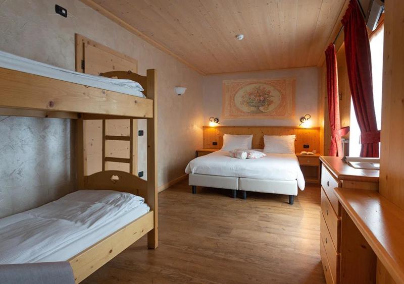 Quadruple Room image 1