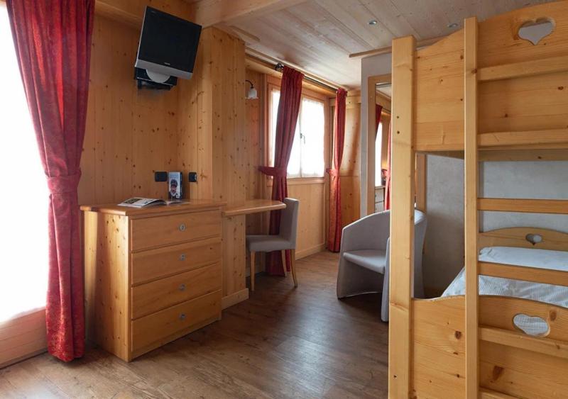 Quadruple Room image 3