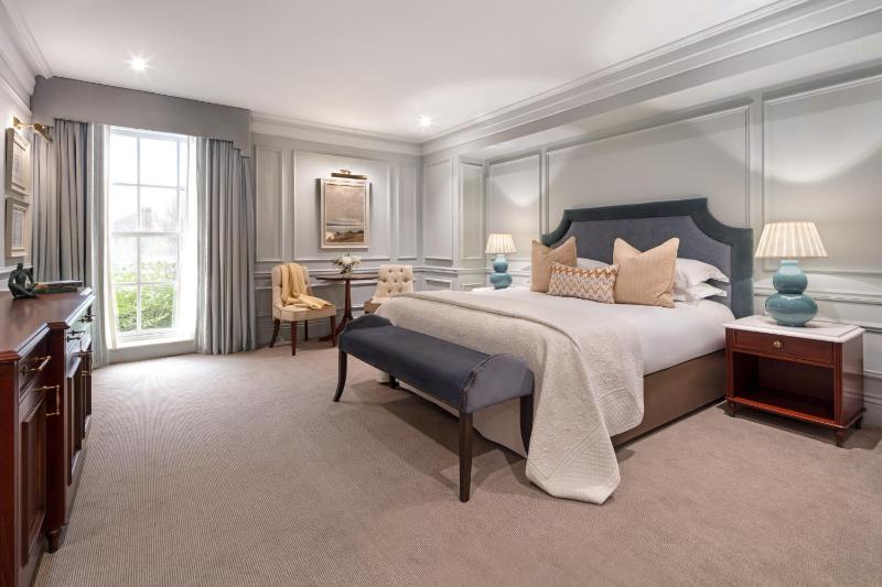 Superior Double Room image 3