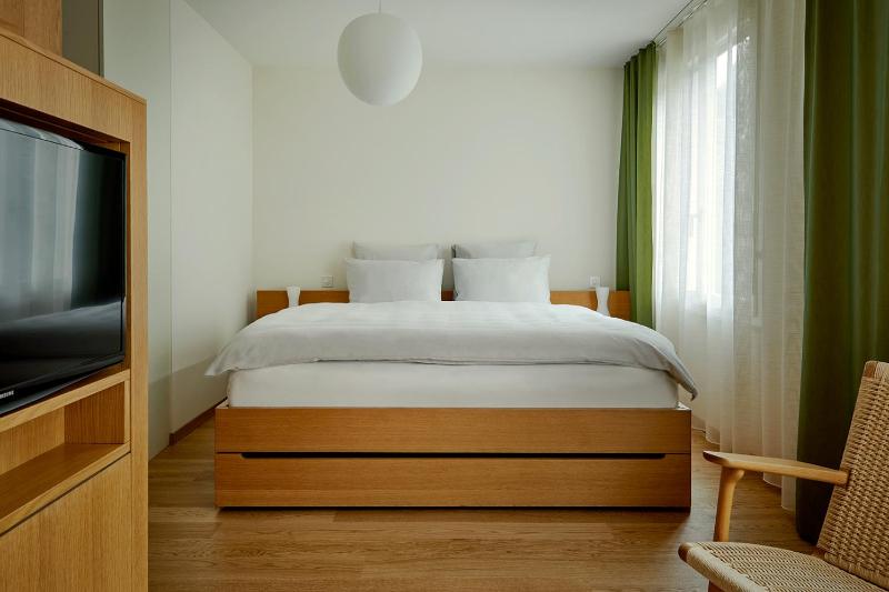 Double Room image 4