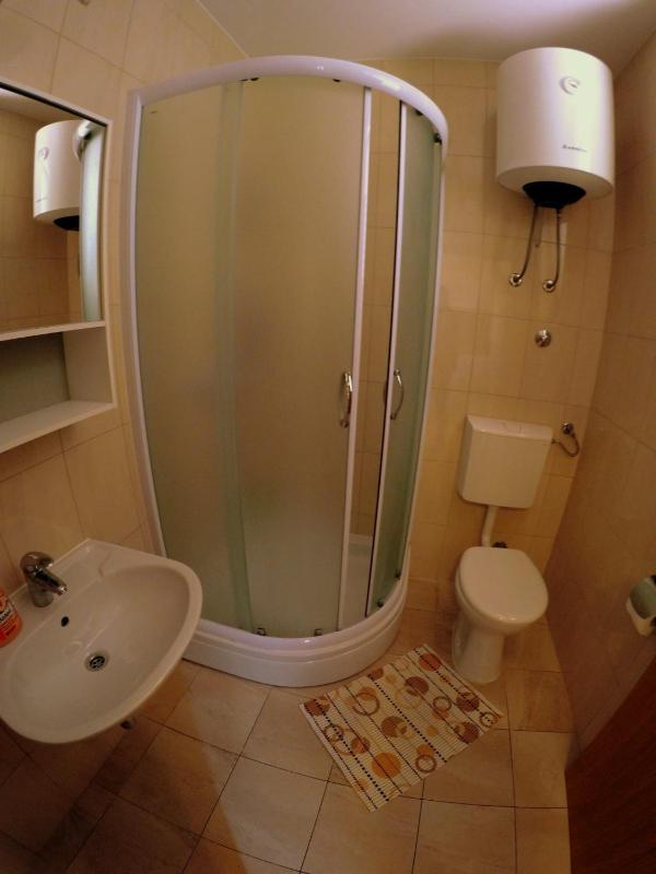One-Bedroom Apartment image 2