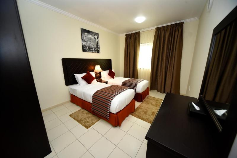 Deluxe Quadruple Suite image 3