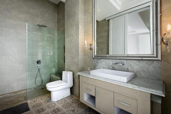 4 Bedrooms Villa in Canggu - image 7