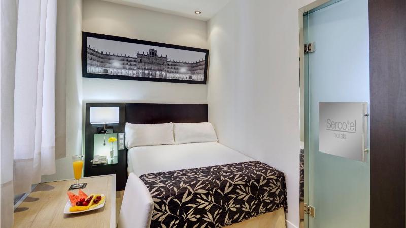 Budget Double Room image 3