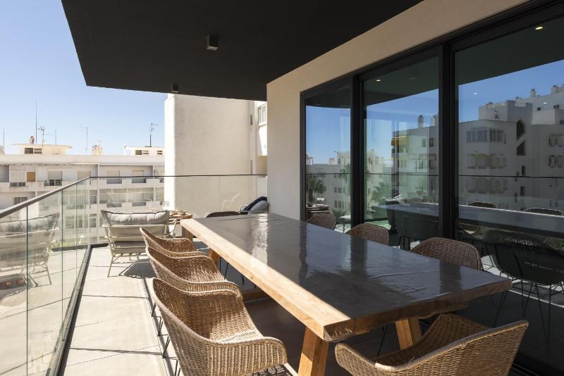 Terracos de Quarteira II White by Real Properties - image 33