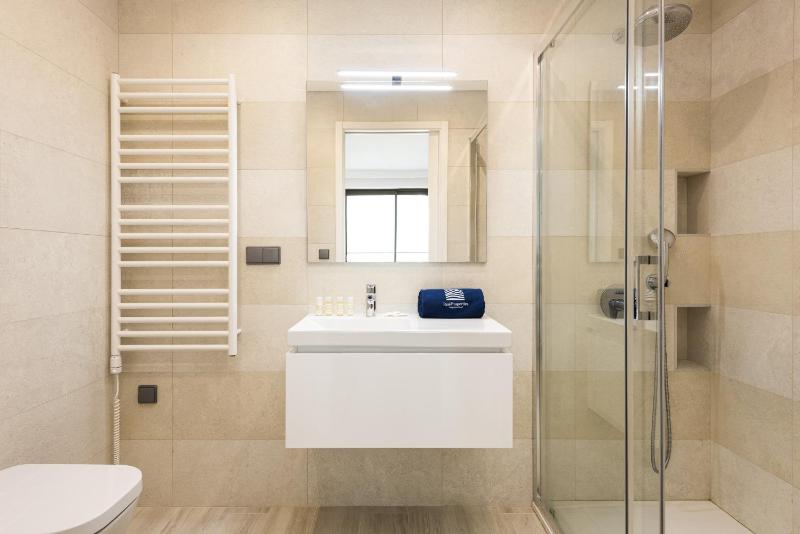 Terracos de Quarteira II White by Real Properties - image 32