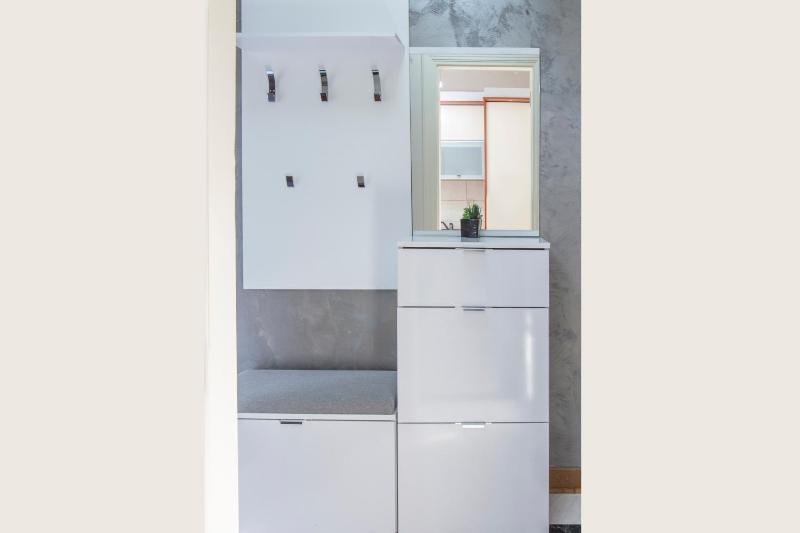 Apartment with Terrace and Sea View image 3