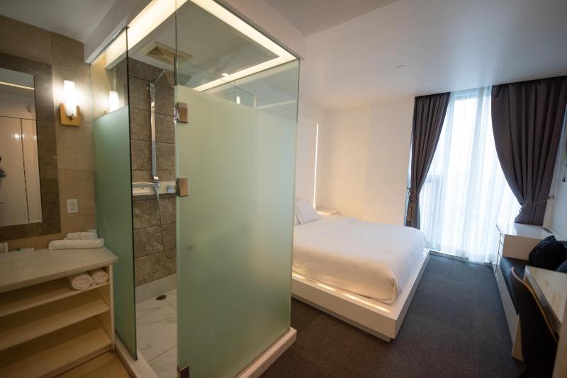 King Room image 2