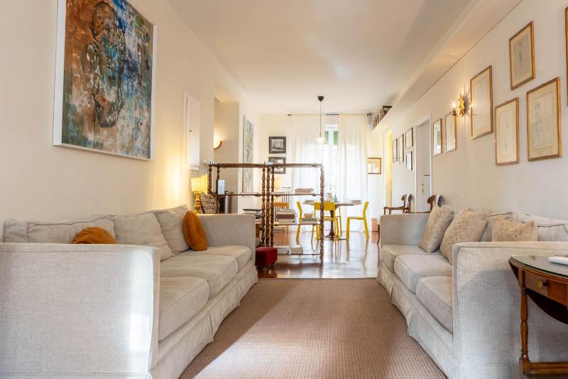 Pitti Deluxe Apartment - image 1