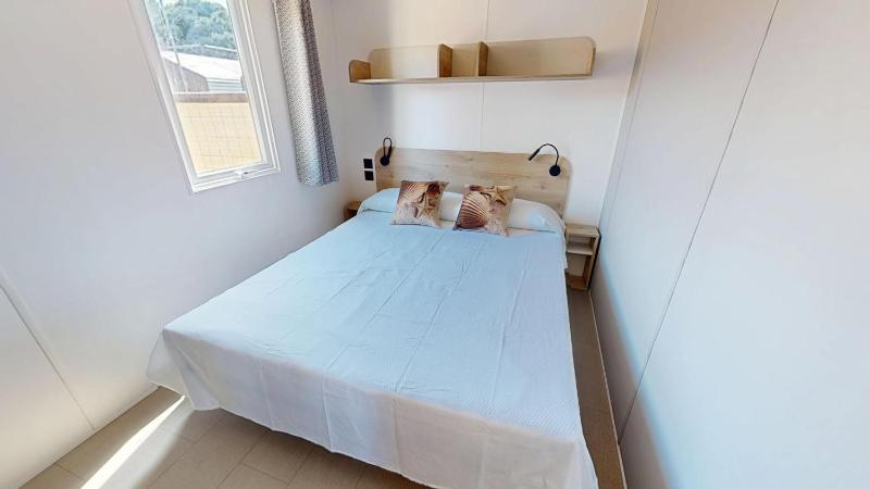 Two-Bedroom Bungalow image 4