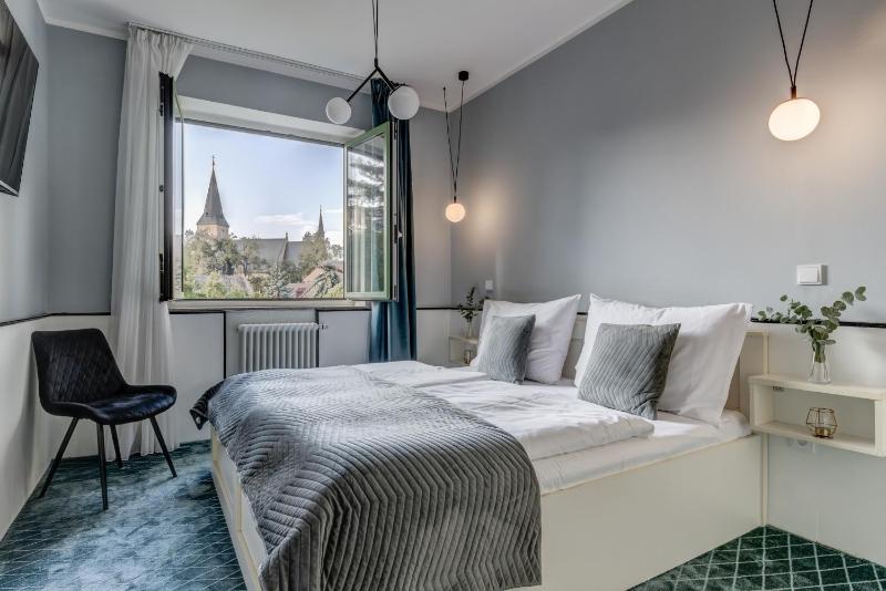 Deluxe Double Room image 1