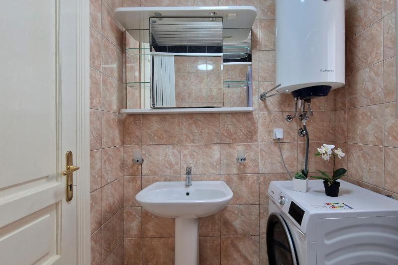 Four-Bedroom Luxury Apartment image 4