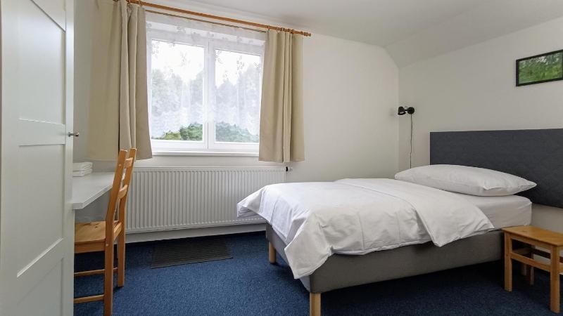 Single Room with Private External Bathroom image 1