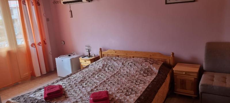 King Room with Balcony image 1