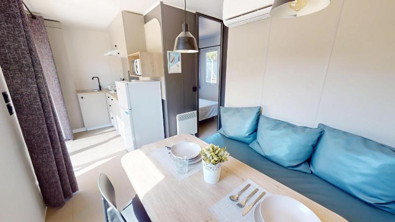 One-Bedroom Bungalow image 1