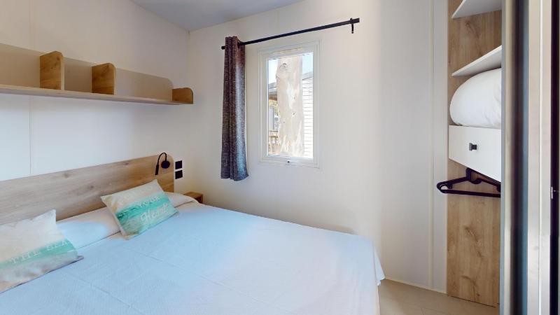One-Bedroom Bungalow image 4