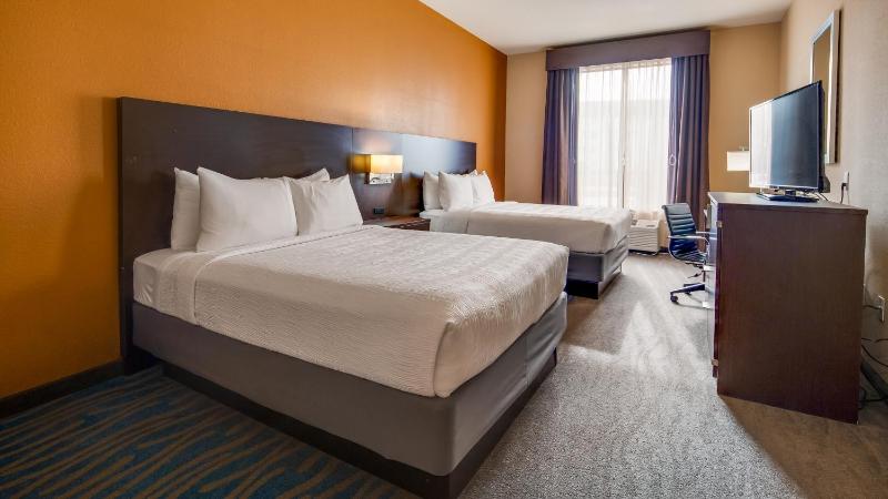 Queen Suite with Two Queen Beds with Sofa Bed image 3