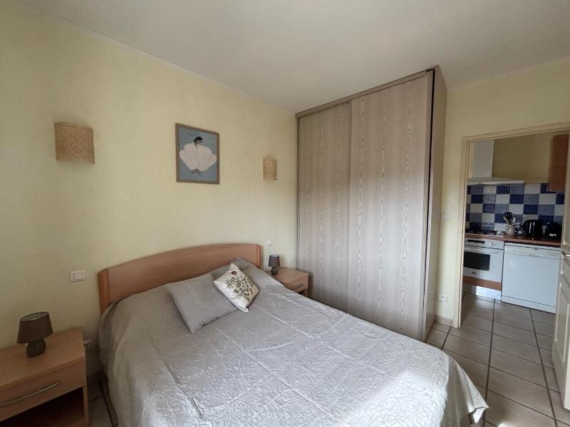 Two-Bedroom Apartment with Sea View image 3