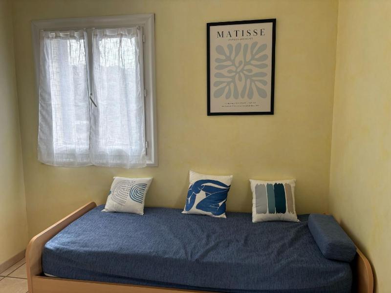 Two-Bedroom Apartment with Sea View image 2