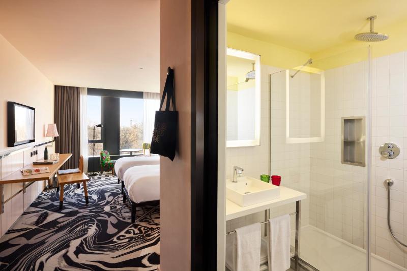 Large Mama Twin Room image 4