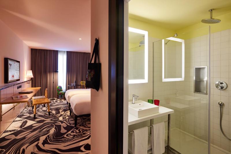 Large Mama Twin Room image 3