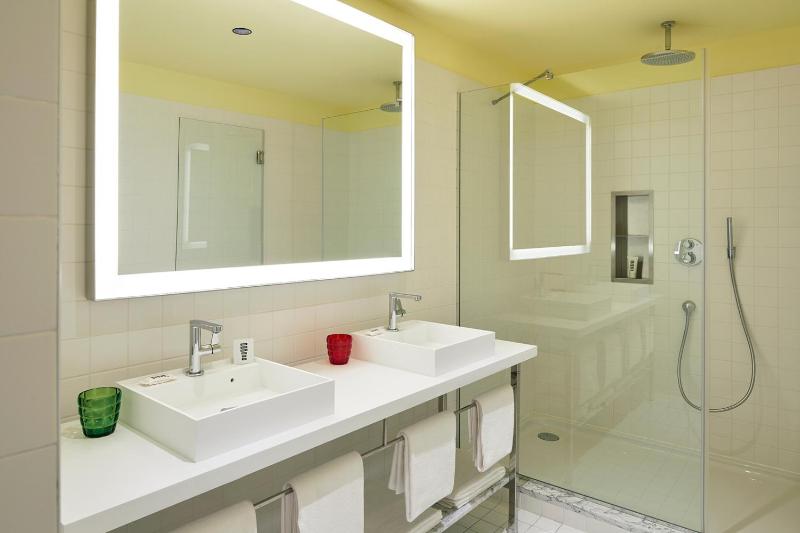 XXL Mama Double Room with Terrace image 2