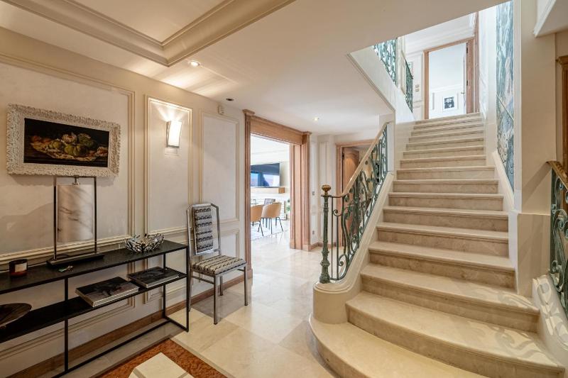 REF 823 - Cannes Center - Duplex apartment for rent - image 14