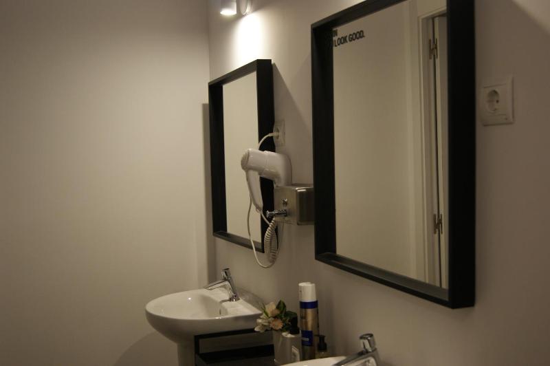 M Pods Malaga - image 12