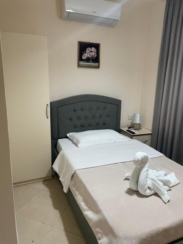 Standard Single Room image 4