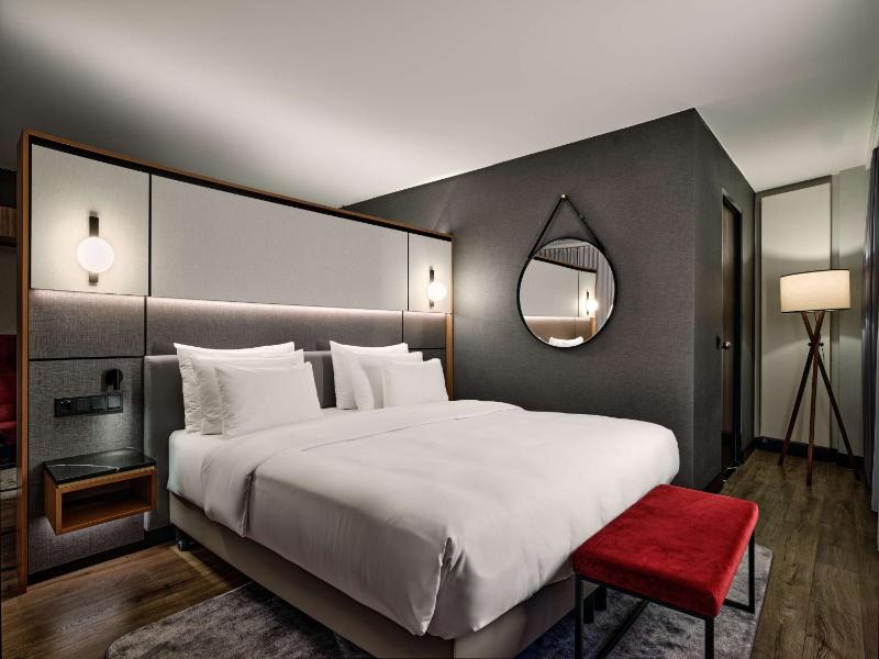 Junior Suite image 3