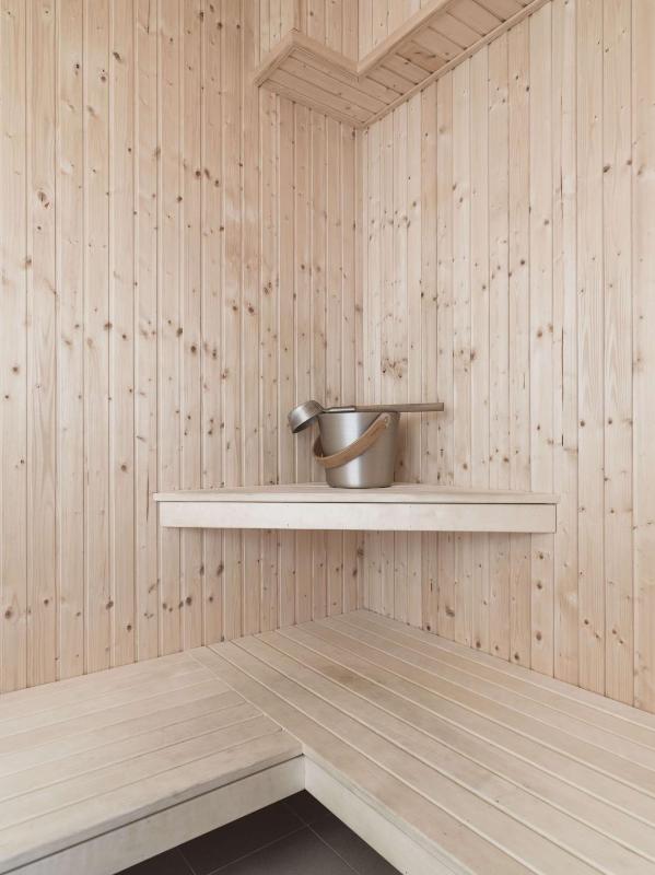 Suite with Sauna image 3