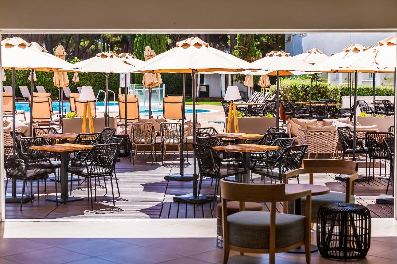 The Patio Suite Hotel - image 34