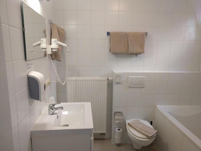 Canalview Hotel Ter Reien - image 14