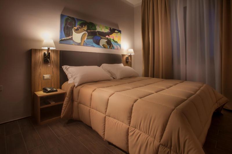 Deluxe Room image 4
