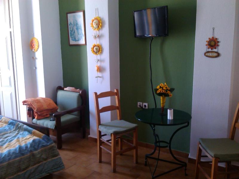 Studio with Sea View (2 Adults) image 2